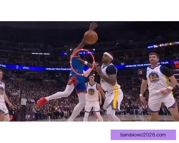 勇士掘金激烈冲突三人被吹技术犯规 小佩顿撞倒对手遭遇一级恶犯 勇士掘金激烈冲突三人被吹技术犯规 小佩顿撞倒对手遭遇一级恶犯